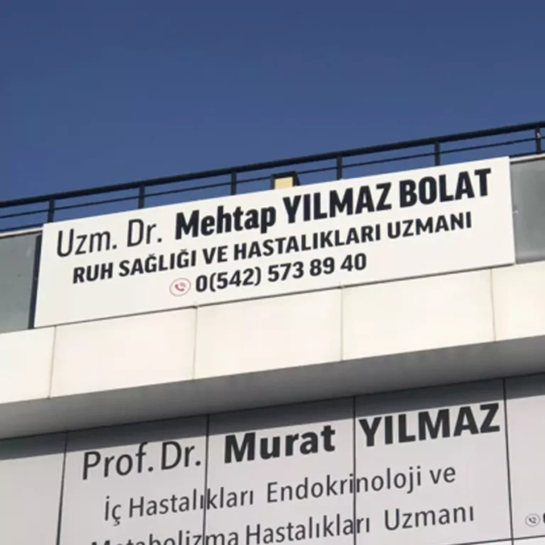 Doktor ve muayenehane tabelası